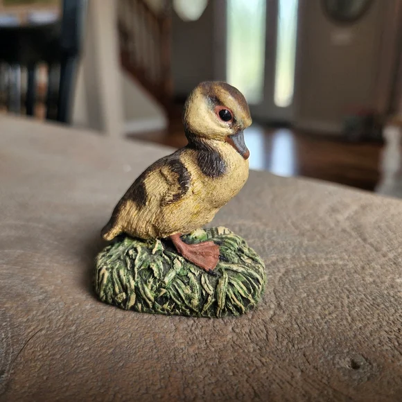 1978 Mallard Duckling Figurine by Herman L. Deaton – Bronze Menagerie Creative - Picture 2 of 8